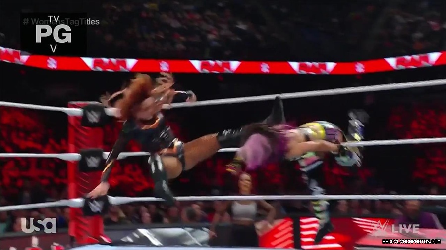 WWE_Monday_Night_Raw_2023_02_27_720p_HDTV_x264-NWCHD_mp4_007056528.jpg