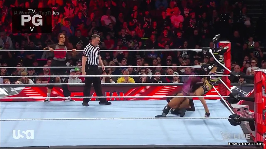 WWE_Monday_Night_Raw_2023_02_27_720p_HDTV_x264-NWCHD_mp4_007057329.jpg