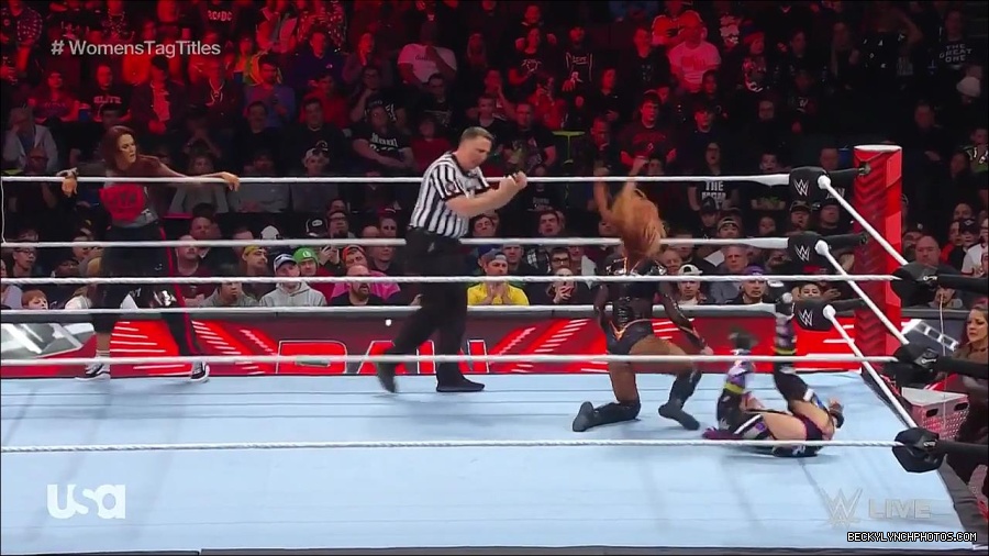 WWE_Monday_Night_Raw_2023_02_27_720p_HDTV_x264-NWCHD_mp4_007058130.jpg