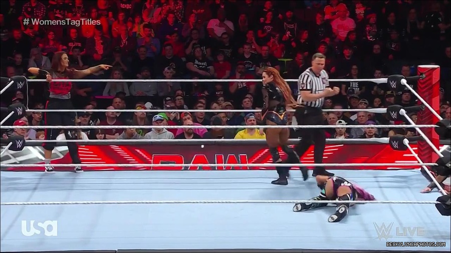 WWE_Monday_Night_Raw_2023_02_27_720p_HDTV_x264-NWCHD_mp4_007059331.jpg
