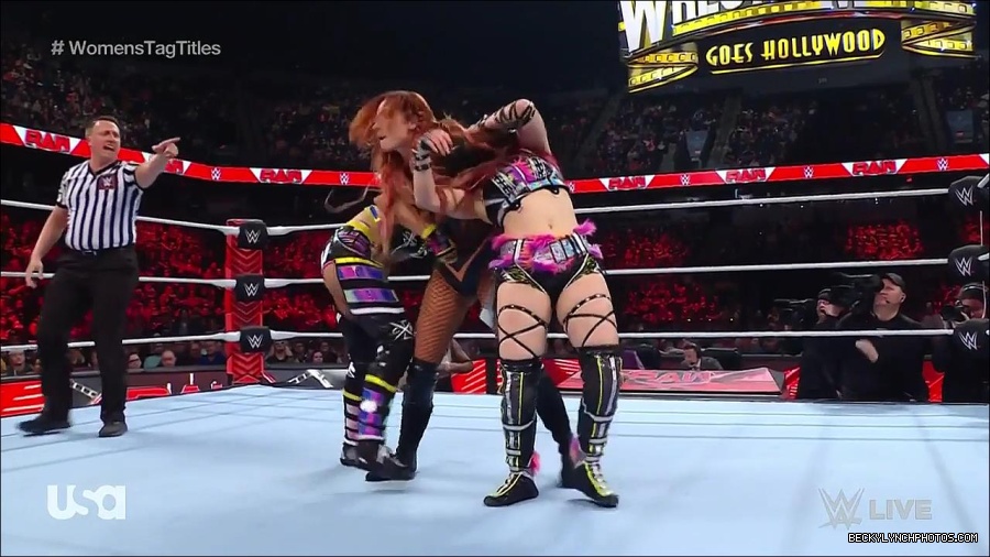 WWE_Monday_Night_Raw_2023_02_27_720p_HDTV_x264-NWCHD_mp4_007067739.jpg