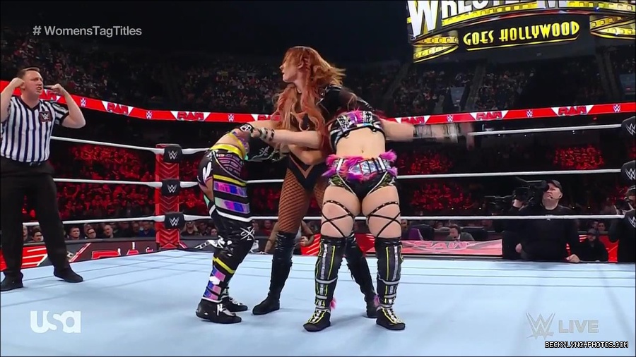 WWE_Monday_Night_Raw_2023_02_27_720p_HDTV_x264-NWCHD_mp4_007068941.jpg