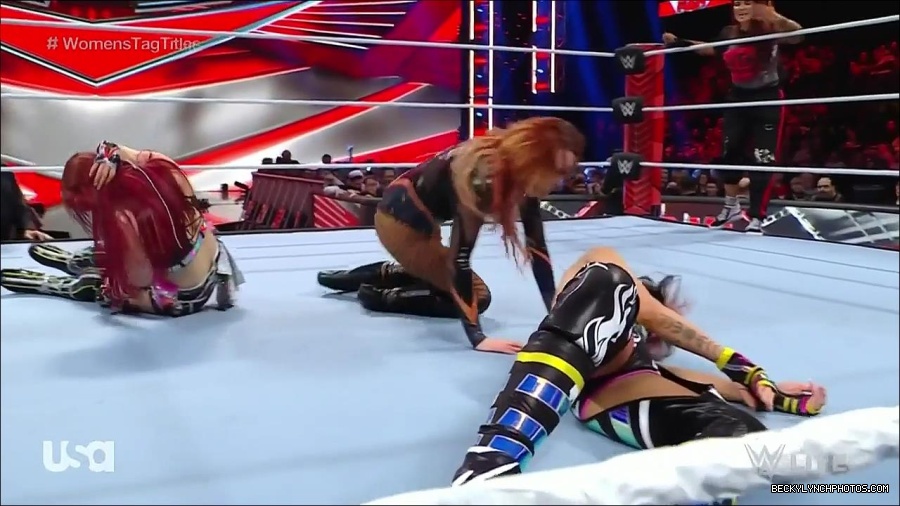 WWE_Monday_Night_Raw_2023_02_27_720p_HDTV_x264-NWCHD_mp4_007073745.jpg