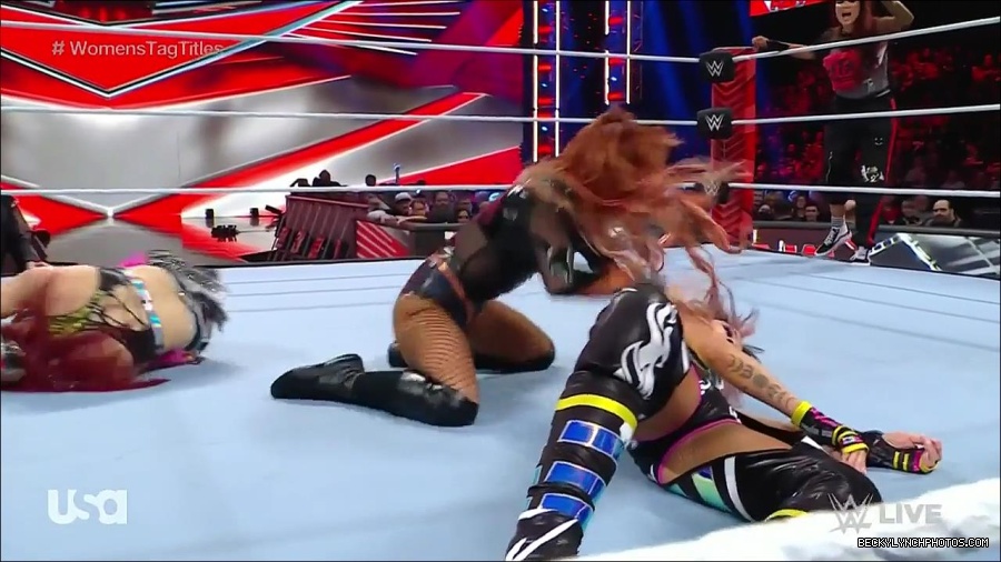 WWE_Monday_Night_Raw_2023_02_27_720p_HDTV_x264-NWCHD_mp4_007074146.jpg