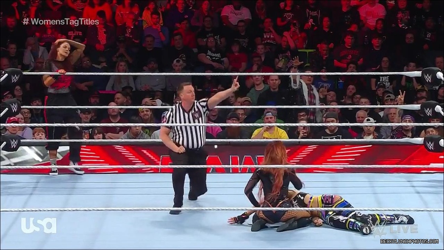 WWE_Monday_Night_Raw_2023_02_27_720p_HDTV_x264-NWCHD_mp4_007078951.jpg