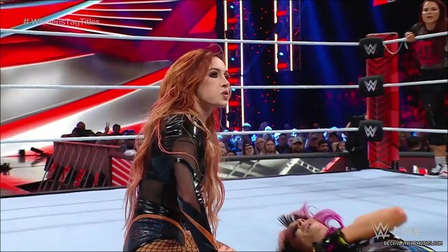 WWE_Monday_Night_Raw_2023_02_27_720p_HDTV_x264-NWCHD_mp4_007080552.jpg