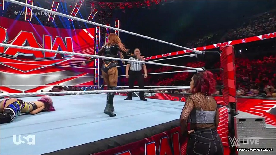 WWE_Monday_Night_Raw_2023_02_27_720p_HDTV_x264-NWCHD_mp4_007089361.jpg