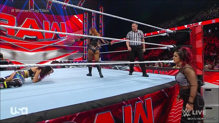 WWE_Monday_Night_Raw_2023_02_27_720p_HDTV_x264-NWCHD_mp4_007090562.jpg