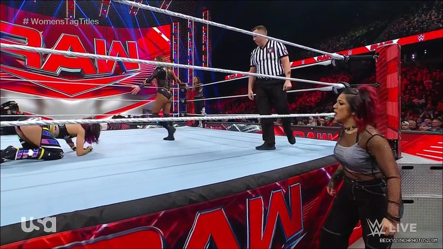 WWE_Monday_Night_Raw_2023_02_27_720p_HDTV_x264-NWCHD_mp4_007091363.jpg