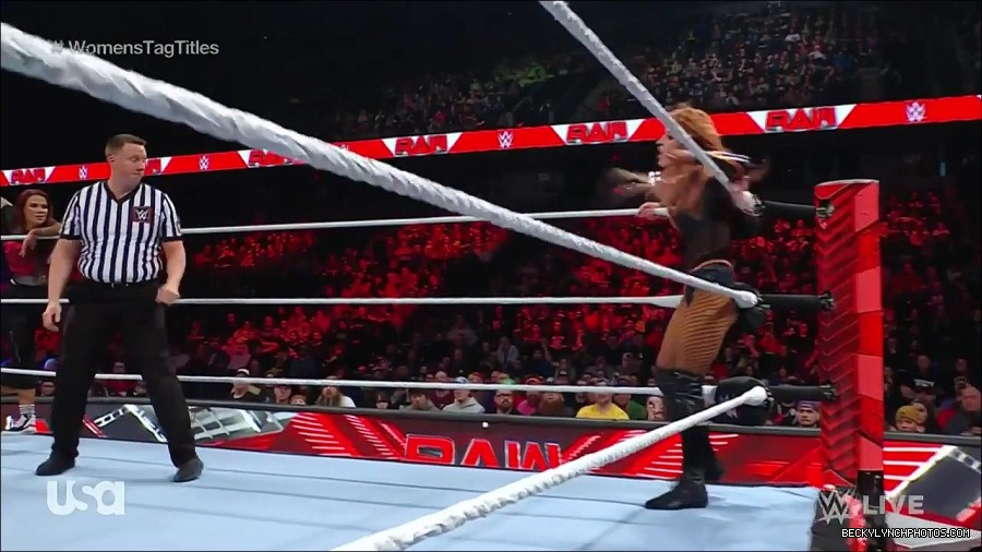 WWE_Monday_Night_Raw_2023_02_27_720p_HDTV_x264-NWCHD_mp4_007096969.jpg