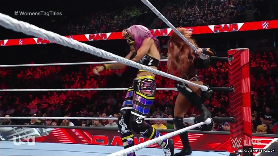 WWE_Monday_Night_Raw_2023_02_27_720p_HDTV_x264-NWCHD_mp4_007098971.jpg