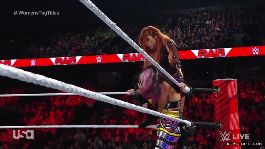WWE_Monday_Night_Raw_2023_02_27_720p_HDTV_x264-NWCHD_mp4_007099771.jpg
