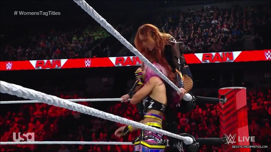WWE_Monday_Night_Raw_2023_02_27_720p_HDTV_x264-NWCHD_mp4_007100172.jpg