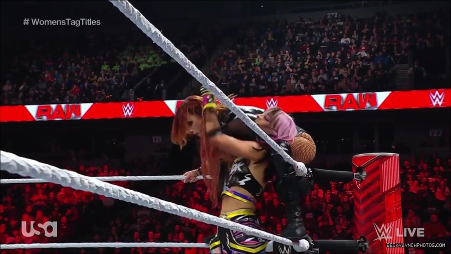 WWE_Monday_Night_Raw_2023_02_27_720p_HDTV_x264-NWCHD_mp4_007101773.jpg