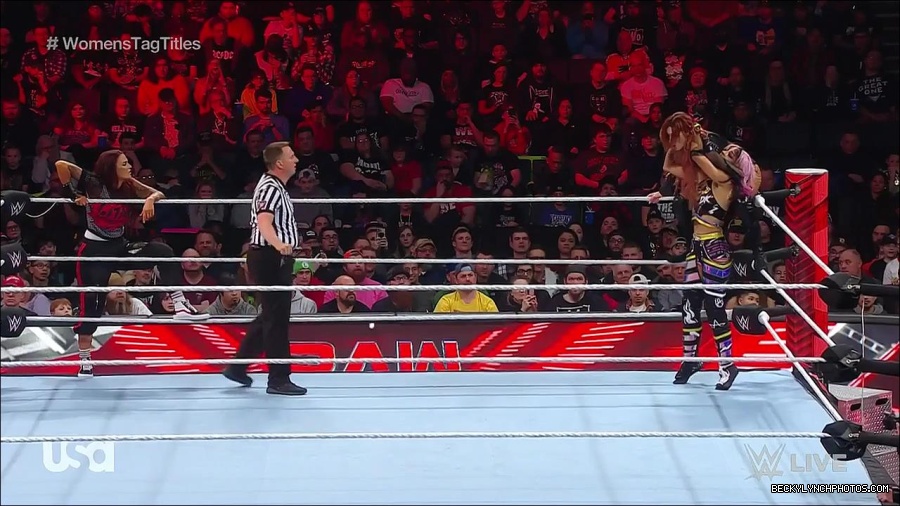 WWE_Monday_Night_Raw_2023_02_27_720p_HDTV_x264-NWCHD_mp4_007102574.jpg