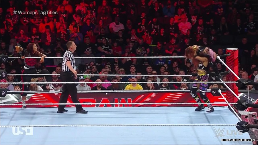 WWE_Monday_Night_Raw_2023_02_27_720p_HDTV_x264-NWCHD_mp4_007102975.jpg