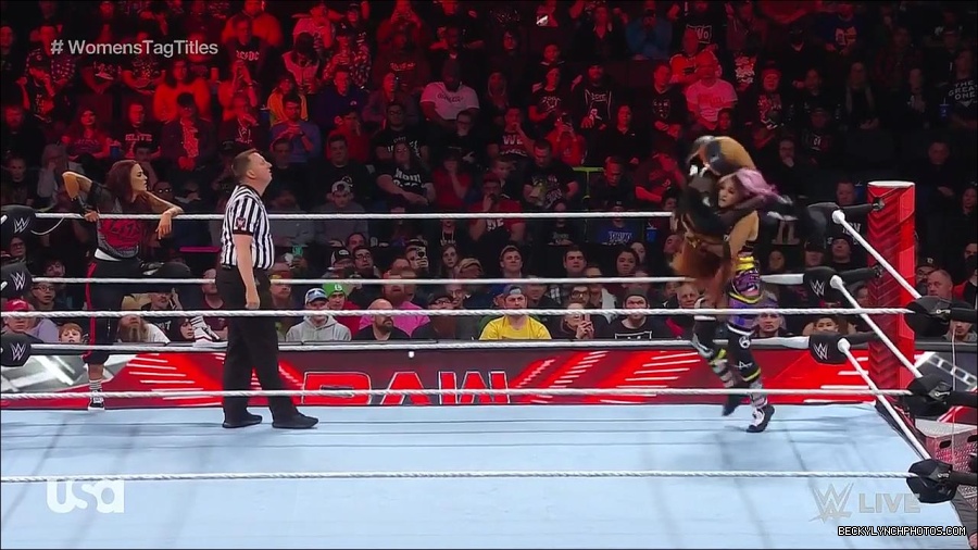 WWE_Monday_Night_Raw_2023_02_27_720p_HDTV_x264-NWCHD_mp4_007103375.jpg