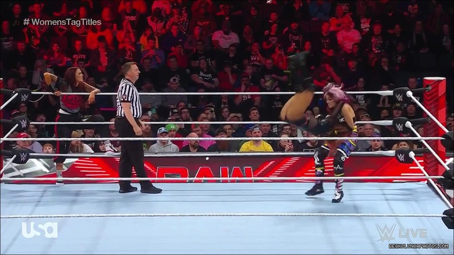 WWE_Monday_Night_Raw_2023_02_27_720p_HDTV_x264-NWCHD_mp4_007103775.jpg