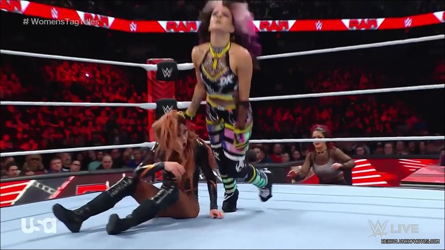 WWE_Monday_Night_Raw_2023_02_27_720p_HDTV_x264-NWCHD_mp4_007104977.jpg