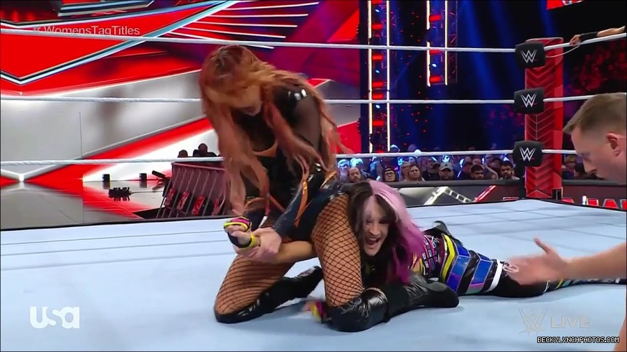 WWE_Monday_Night_Raw_2023_02_27_720p_HDTV_x264-NWCHD_mp4_007114987.jpg