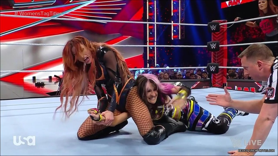WWE_Monday_Night_Raw_2023_02_27_720p_HDTV_x264-NWCHD_mp4_007116989.jpg