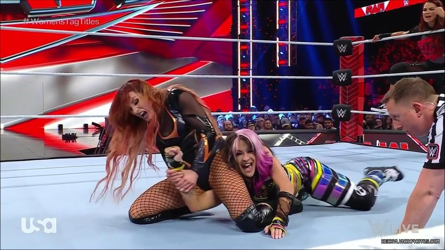 WWE_Monday_Night_Raw_2023_02_27_720p_HDTV_x264-NWCHD_mp4_007119391.jpg
