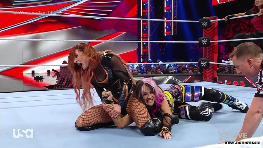 WWE_Monday_Night_Raw_2023_02_27_720p_HDTV_x264-NWCHD_mp4_007120192.jpg