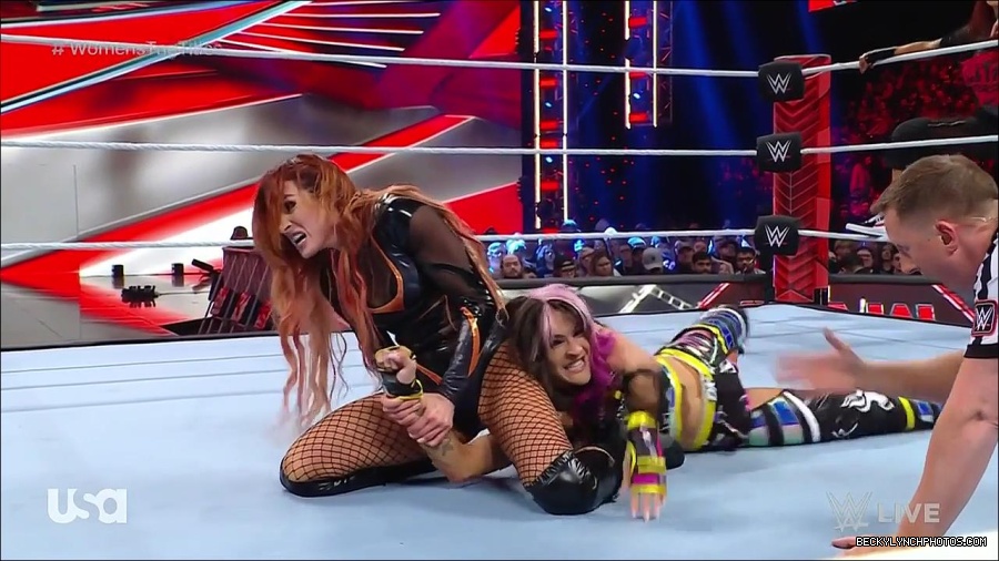 WWE_Monday_Night_Raw_2023_02_27_720p_HDTV_x264-NWCHD_mp4_007120592.jpg