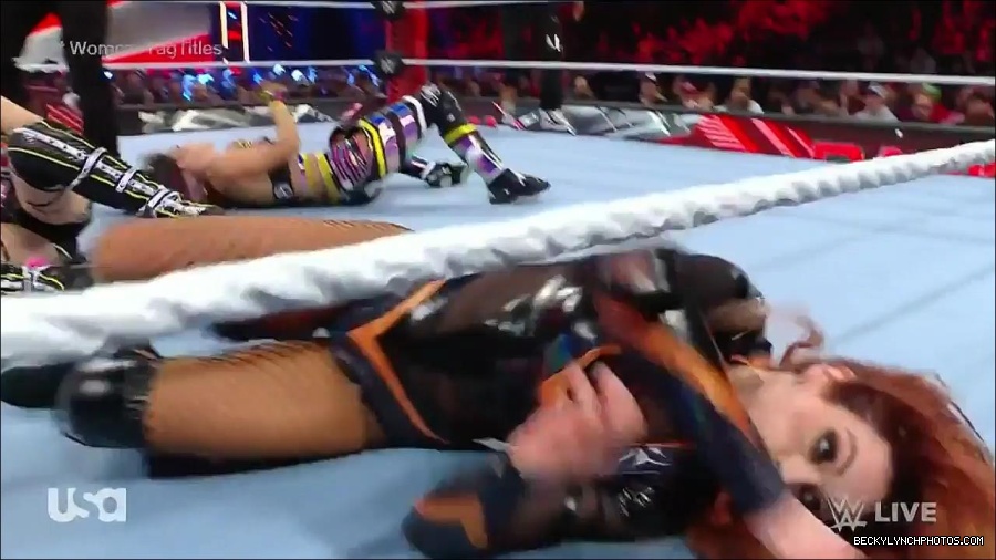 WWE_Monday_Night_Raw_2023_02_27_720p_HDTV_x264-NWCHD_mp4_007125397.jpg