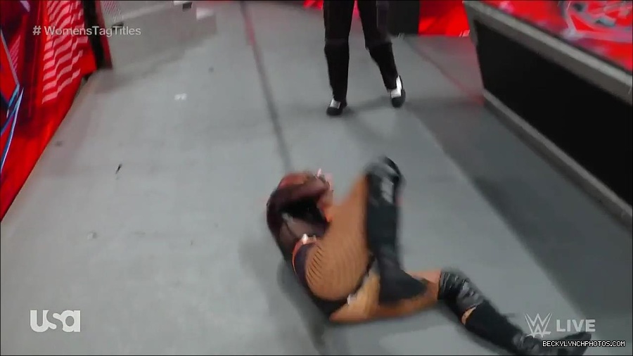 WWE_Monday_Night_Raw_2023_02_27_720p_HDTV_x264-NWCHD_mp4_007128200.jpg