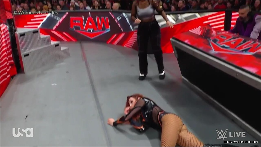 WWE_Monday_Night_Raw_2023_02_27_720p_HDTV_x264-NWCHD_mp4_007129801.jpg