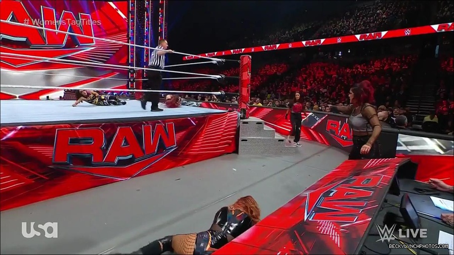 WWE_Monday_Night_Raw_2023_02_27_720p_HDTV_x264-NWCHD_mp4_007131403.jpg