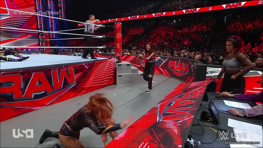 WWE_Monday_Night_Raw_2023_02_27_720p_HDTV_x264-NWCHD_mp4_007133405.jpg