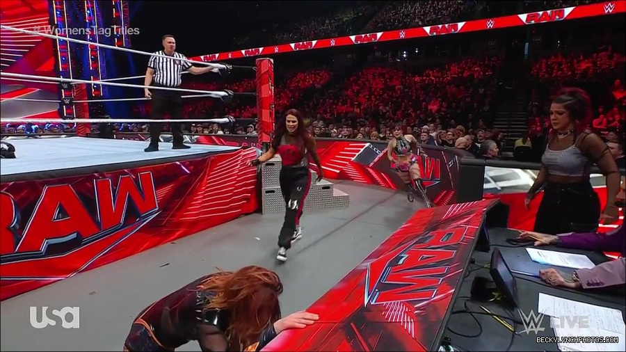 WWE_Monday_Night_Raw_2023_02_27_720p_HDTV_x264-NWCHD_mp4_007134206.jpg