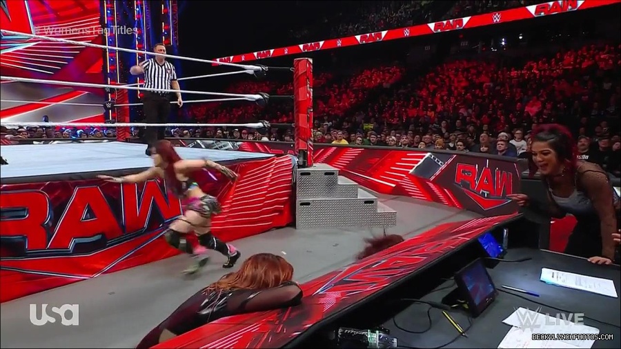WWE_Monday_Night_Raw_2023_02_27_720p_HDTV_x264-NWCHD_mp4_007139811.jpg