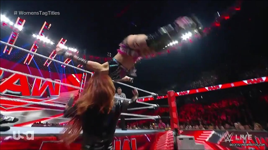 WWE_Monday_Night_Raw_2023_02_27_720p_HDTV_x264-NWCHD_mp4_007147819.jpg
