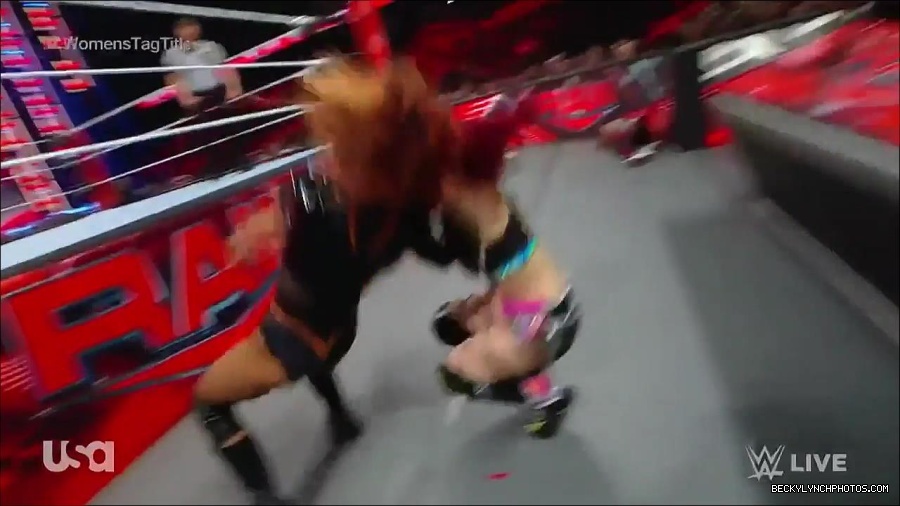 WWE_Monday_Night_Raw_2023_02_27_720p_HDTV_x264-NWCHD_mp4_007148220.jpg