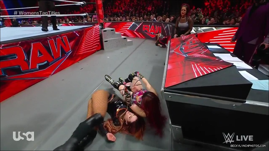 WWE_Monday_Night_Raw_2023_02_27_720p_HDTV_x264-NWCHD_mp4_007149821.jpg