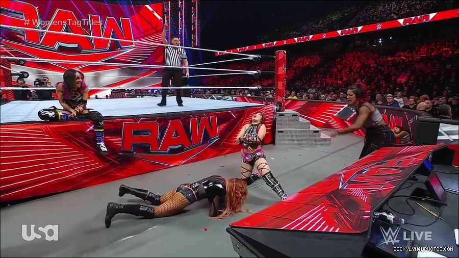 WWE_Monday_Night_Raw_2023_02_27_720p_HDTV_x264-NWCHD_mp4_007156228.jpg