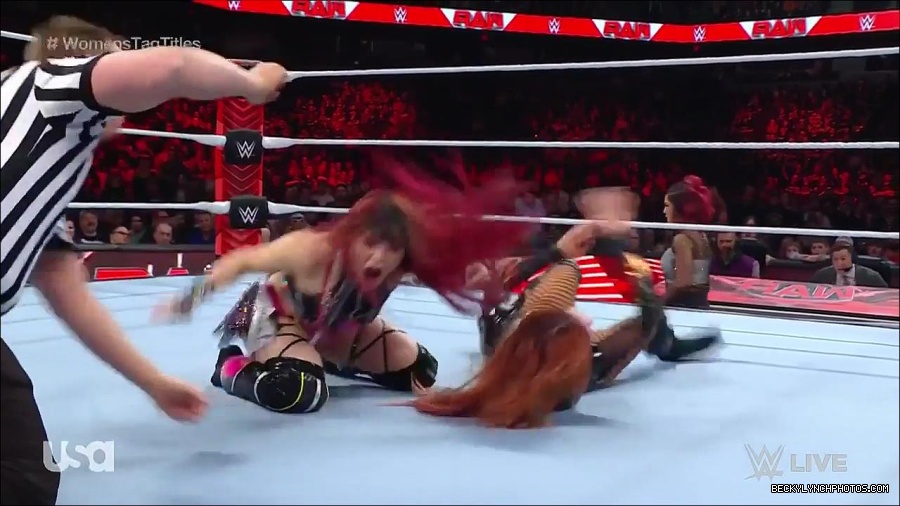 WWE_Monday_Night_Raw_2023_02_27_720p_HDTV_x264-NWCHD_mp4_007171843.jpg