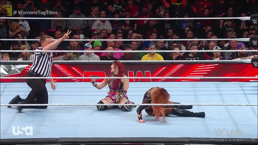 WWE_Monday_Night_Raw_2023_02_27_720p_HDTV_x264-NWCHD_mp4_007172644.jpg