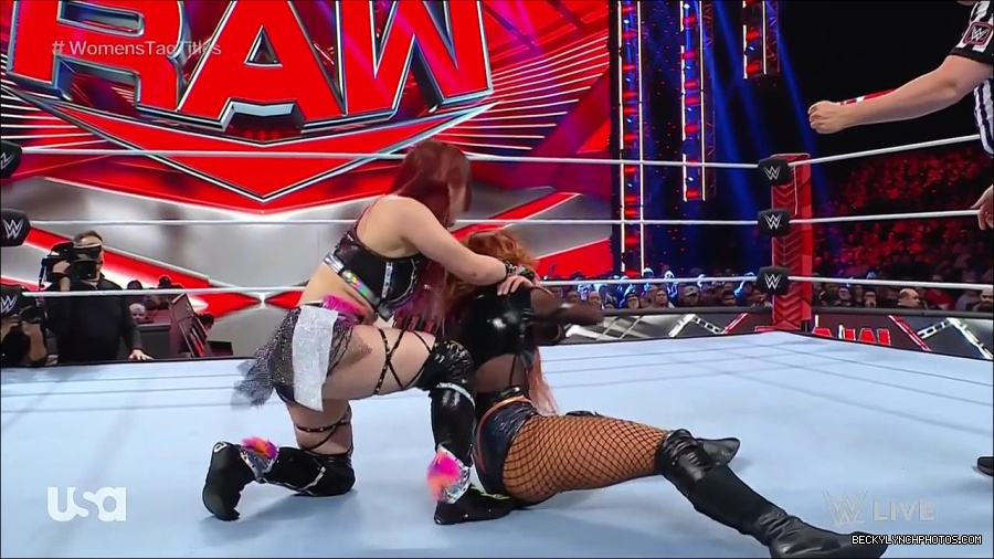 WWE_Monday_Night_Raw_2023_02_27_720p_HDTV_x264-NWCHD_mp4_007181053.jpg