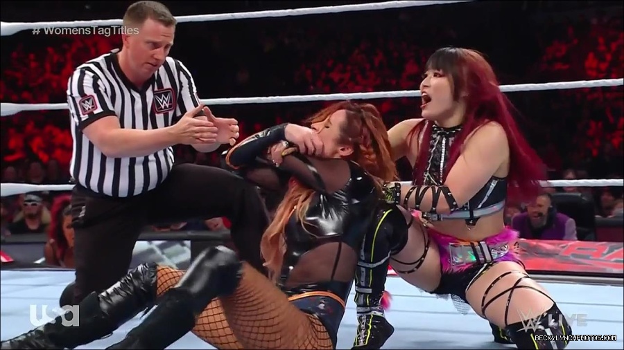 WWE_Monday_Night_Raw_2023_02_27_720p_HDTV_x264-NWCHD_mp4_007187059.jpg