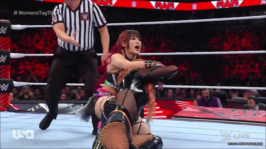 WWE_Monday_Night_Raw_2023_02_27_720p_HDTV_x264-NWCHD_mp4_007191463.jpg