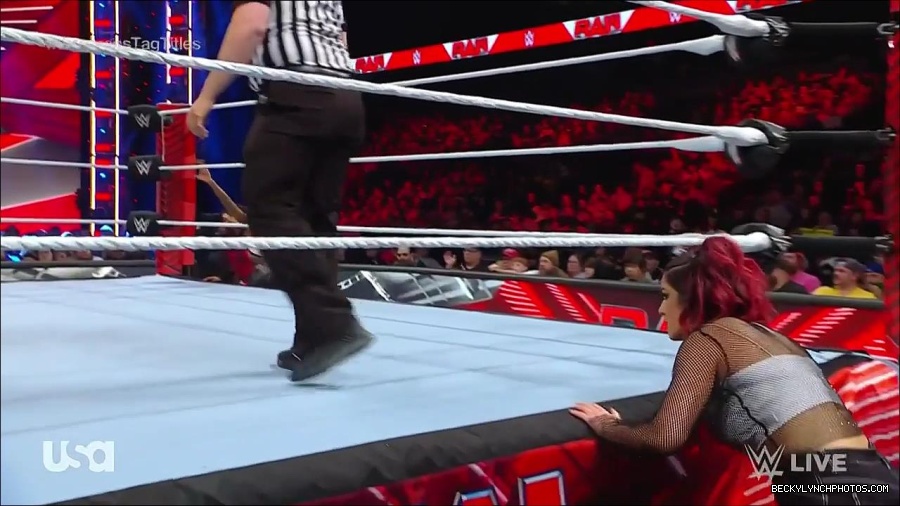 WWE_Monday_Night_Raw_2023_02_27_720p_HDTV_x264-NWCHD_mp4_007194666.jpg