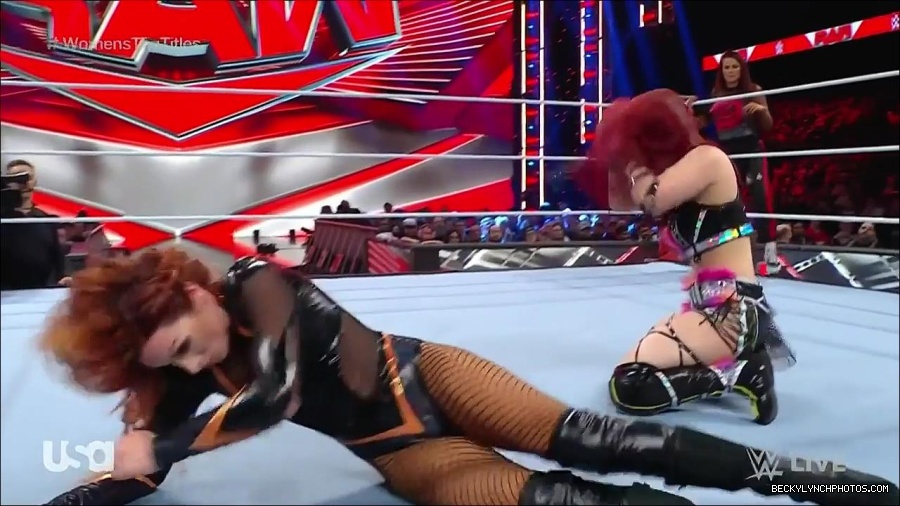 WWE_Monday_Night_Raw_2023_02_27_720p_HDTV_x264-NWCHD_mp4_007202674.jpg