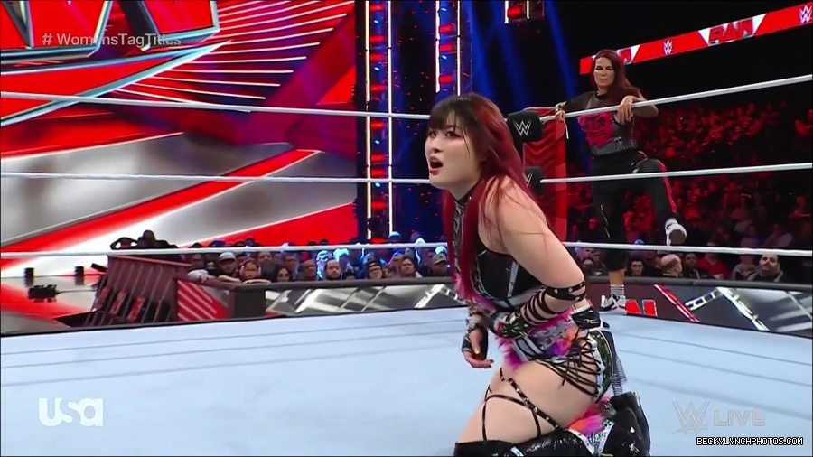 WWE_Monday_Night_Raw_2023_02_27_720p_HDTV_x264-NWCHD_mp4_007203875.jpg