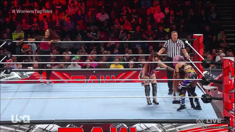 WWE_Monday_Night_Raw_2023_02_27_720p_HDTV_x264-NWCHD_mp4_007211483.jpg