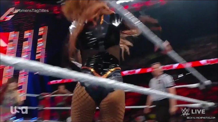 WWE_Monday_Night_Raw_2023_02_27_720p_HDTV_x264-NWCHD_mp4_007215487.jpg