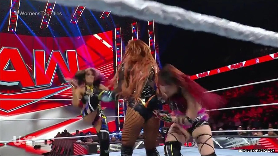 WWE_Monday_Night_Raw_2023_02_27_720p_HDTV_x264-NWCHD_mp4_007216688.jpg
